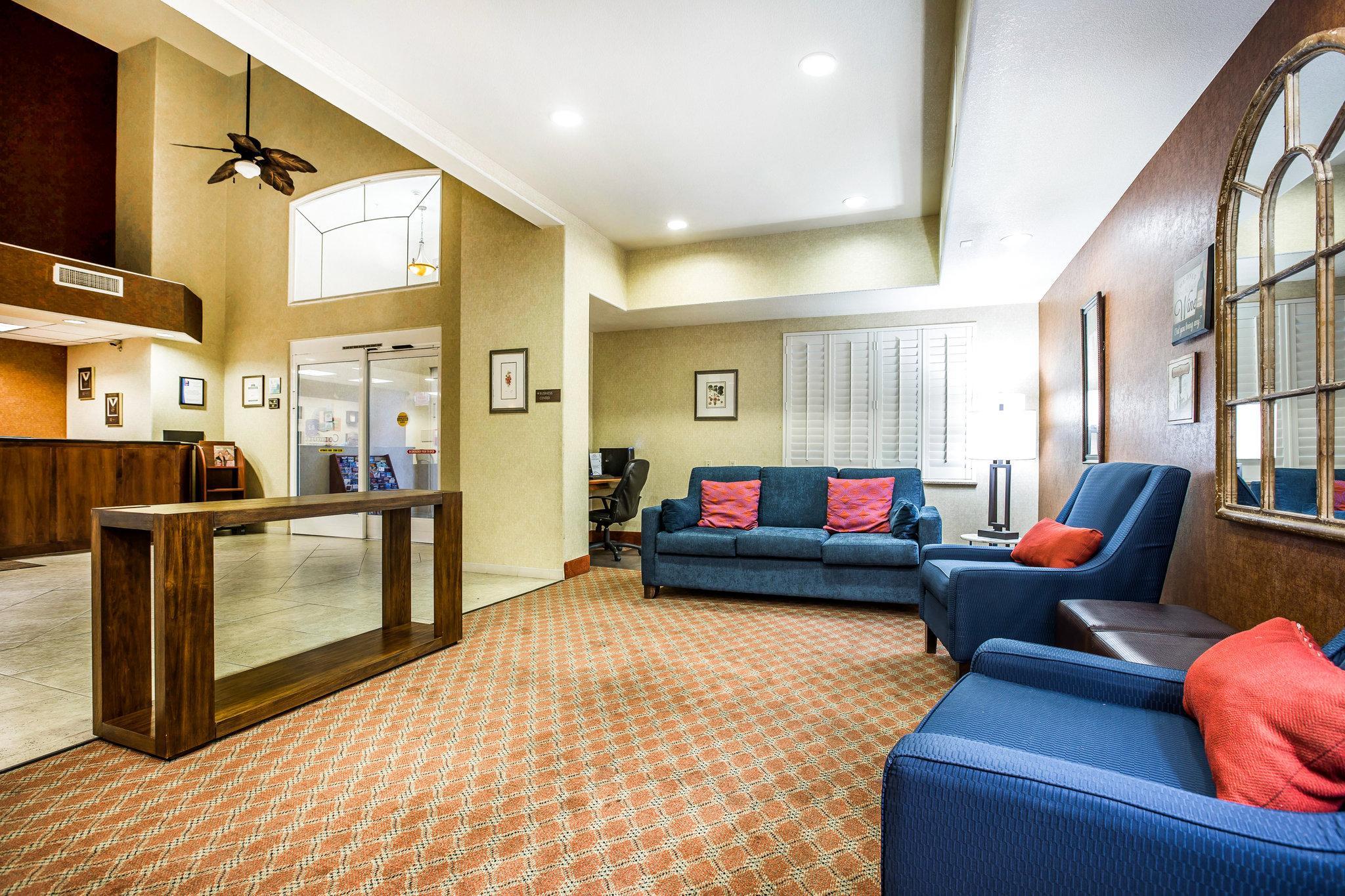 Hotel Comfort & - Lodi North Galt