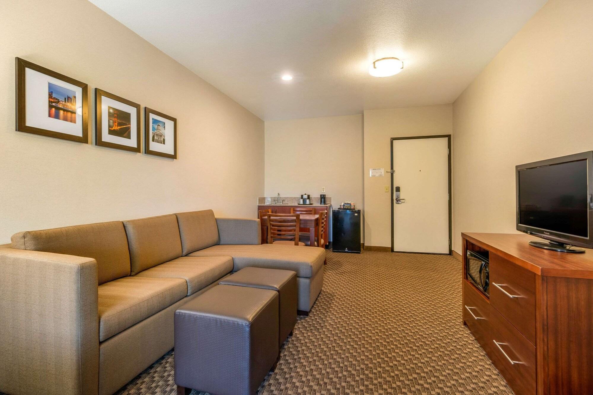 Hotel Comfort & - Lodi North
