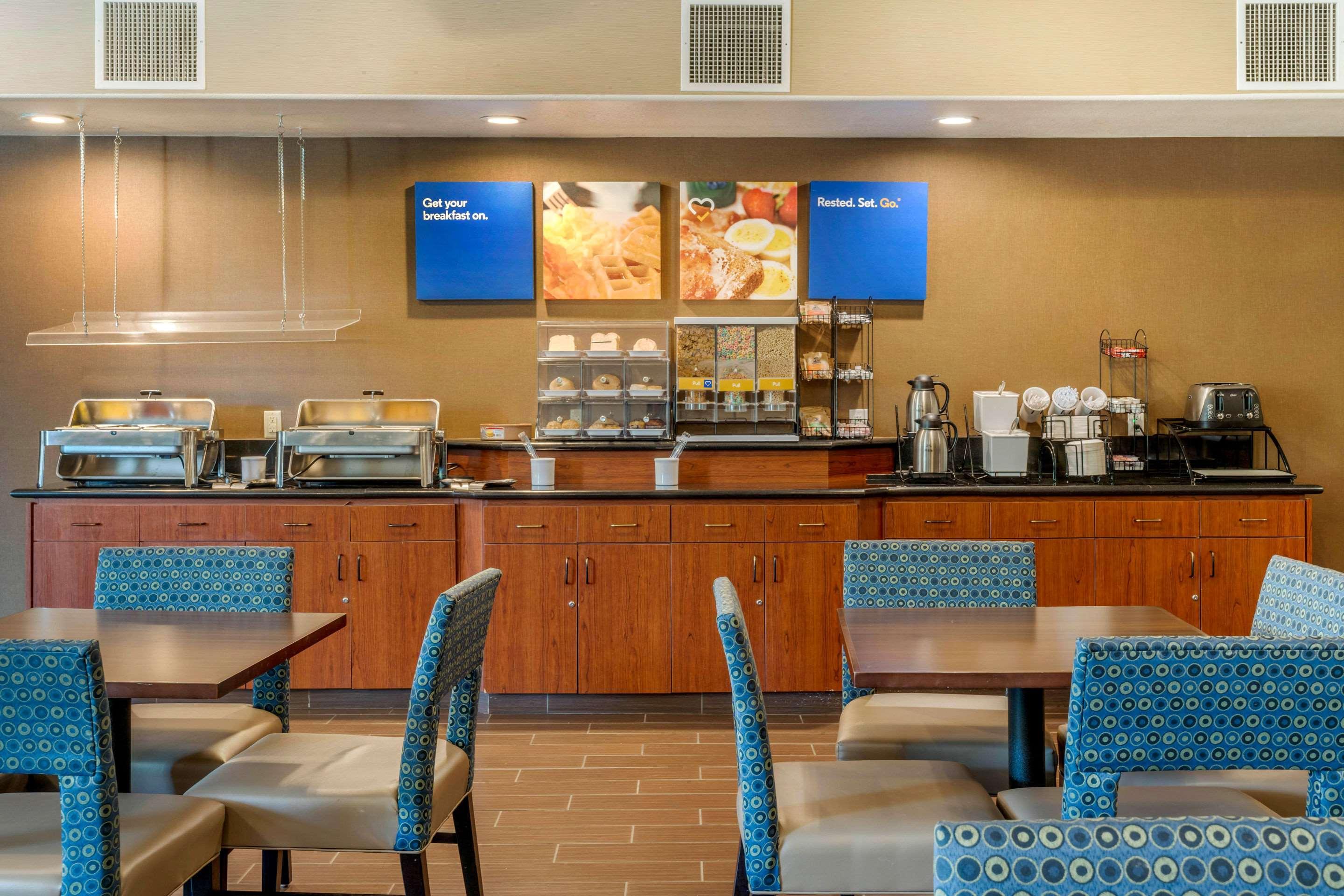 Hotel Comfort & - Lodi North 3*