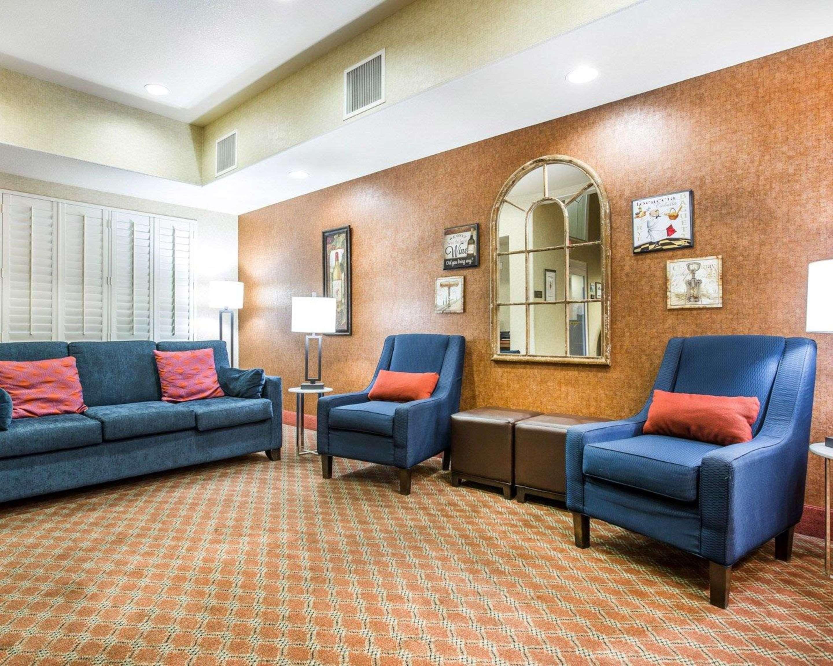 Hotel Comfort & - Lodi North 3*